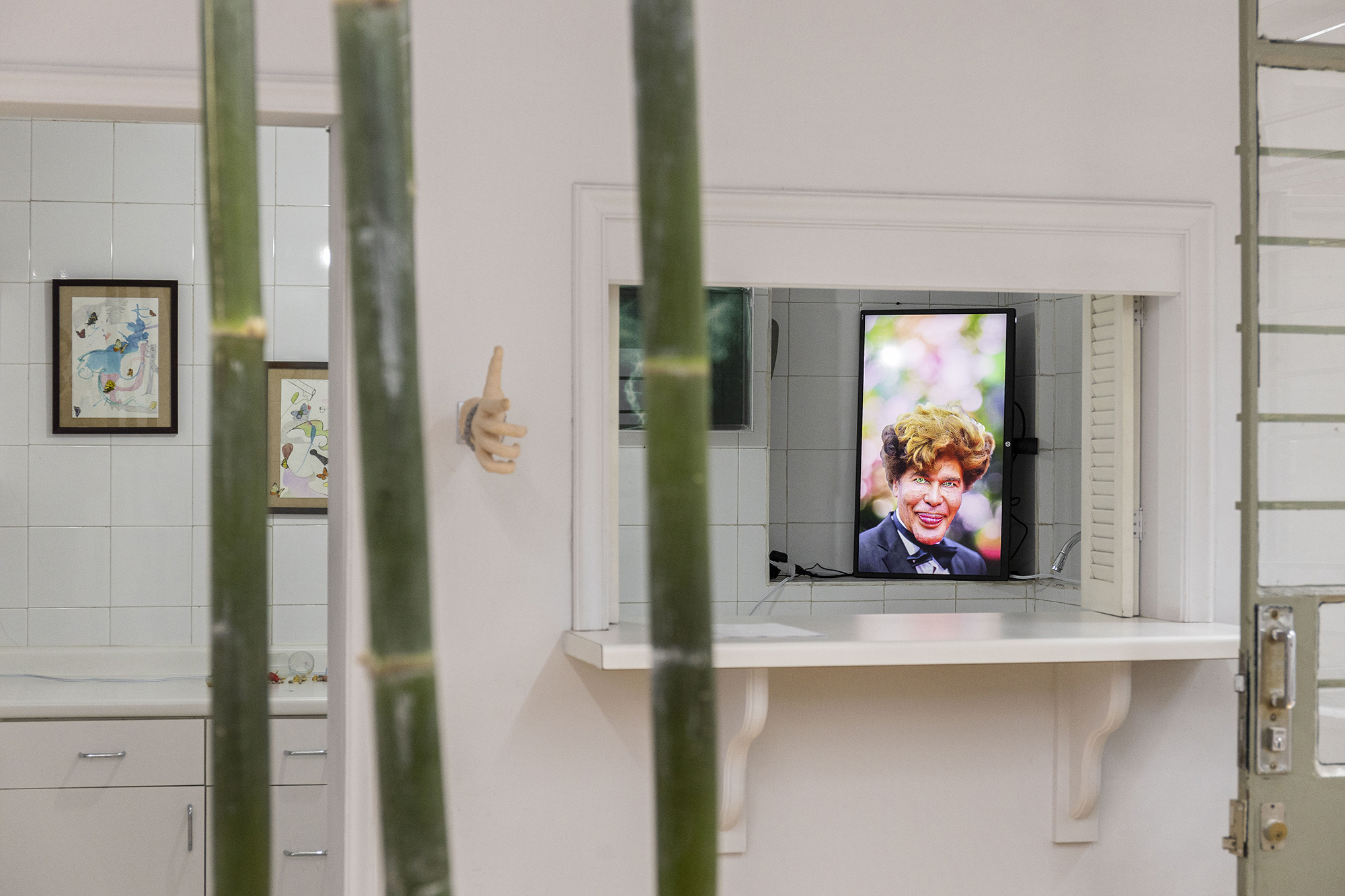 2022 02 Intelleaks, NASL, Mexico City — Installation View Kitchen 03 — Jeronim Horvat